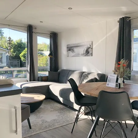 516 Op Recreatiepark De Wielen Vakantiehuis