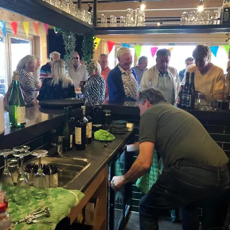 516 Op Recreatiepark De Wielen Feriehus Sint Maarten