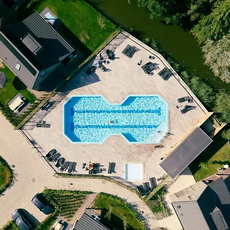 516 Op Recreatiepark De Wielen Vakantiehuis