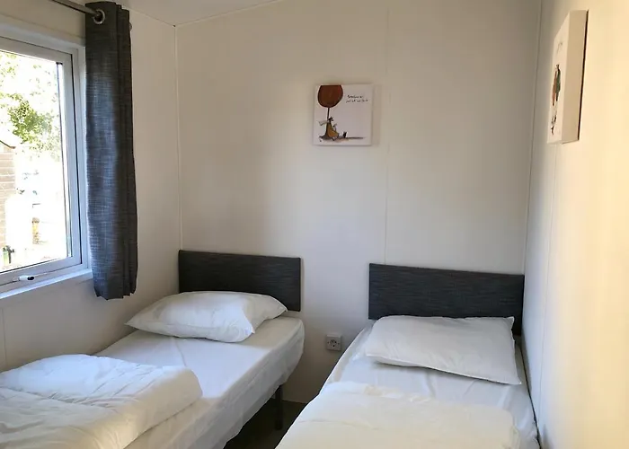 516 Op Recreatiepark De Wielen בית נופש סנט מארטן